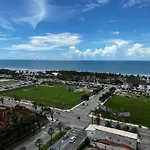 Praia Do Futuro - Van Piaget